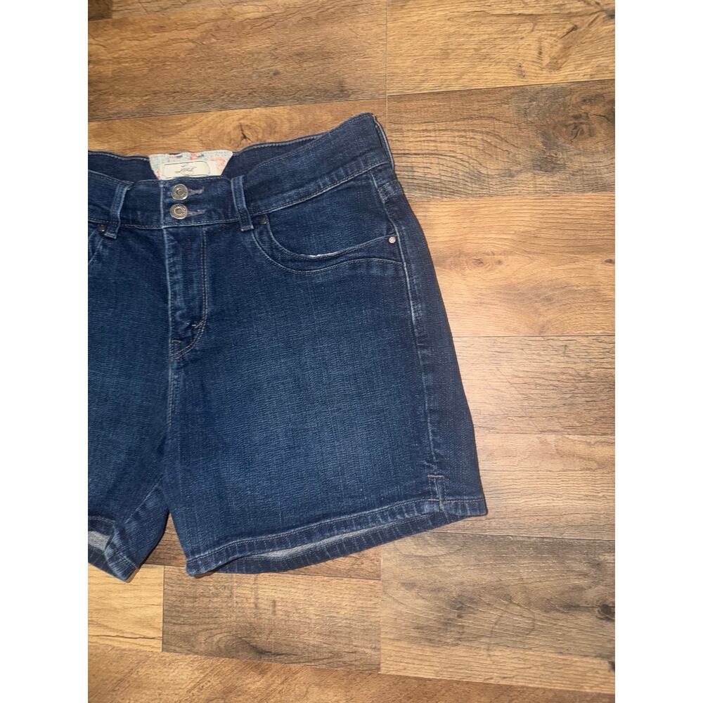 Levi’s women’s blue jeans shorts - Picture 3 of 16
